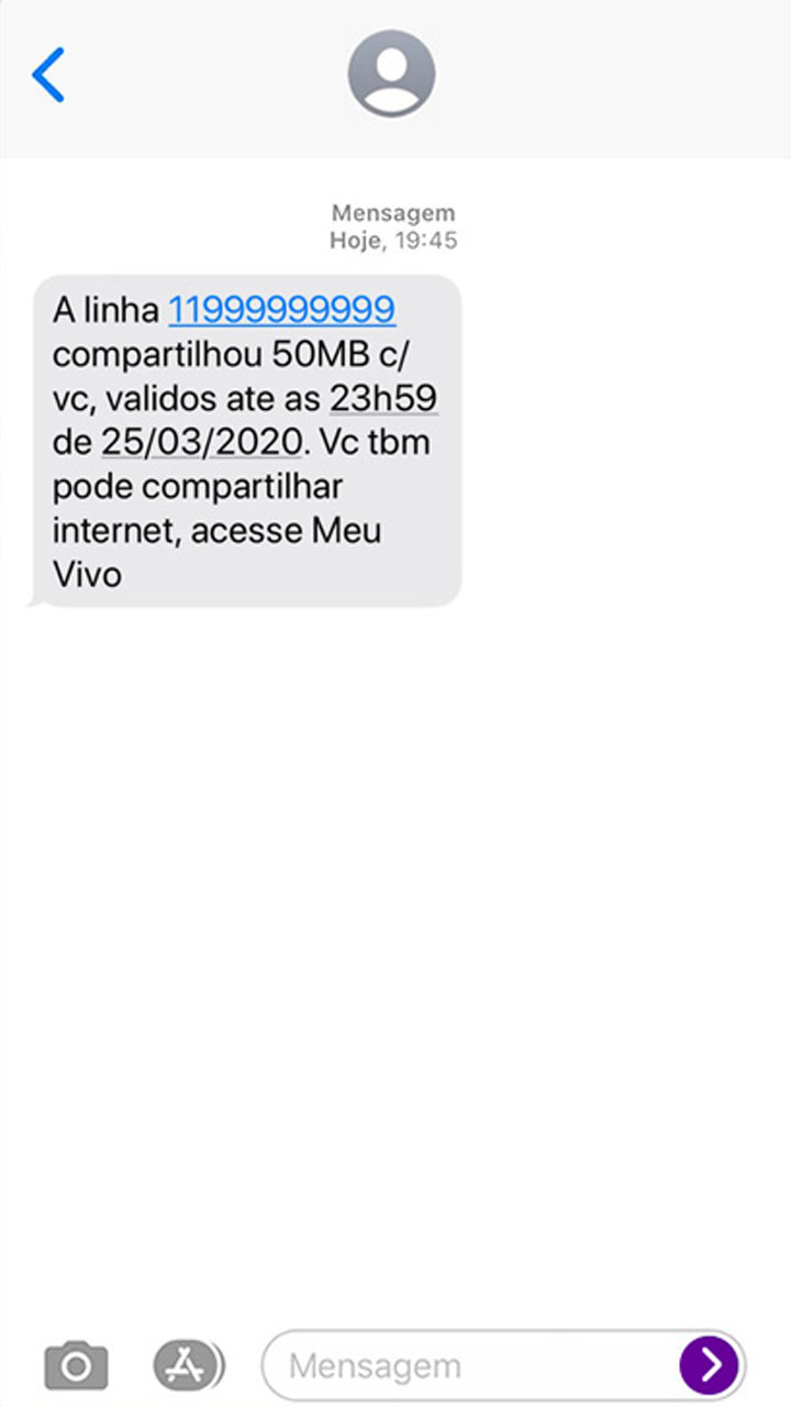 Captura da tela de mensagens do telefone, com sms de sucesso do pedido de internet.